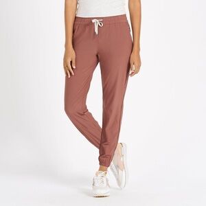 Vuori Women’s Weekend Jogger - Terracotta XS